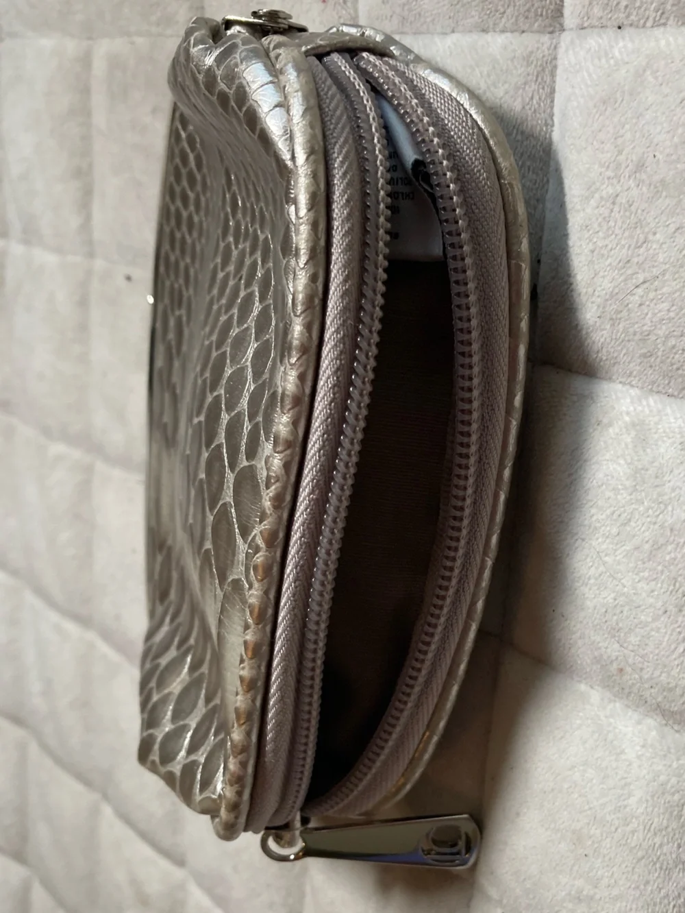 Vintage 90s Kiss Lock Metallic Silver Snake Skin Coin Purse/Clutch Liz Claiborne